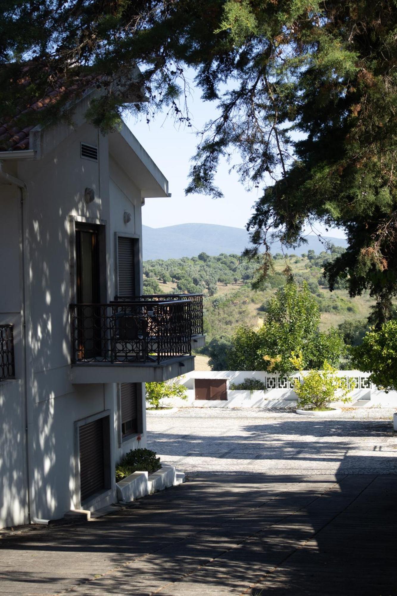 Aires Da Serra Hotel Torres Novas Extérieur photo